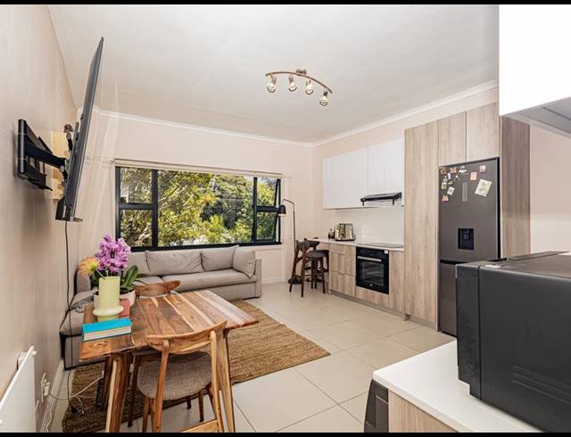 1 BEDROOM APARTMENT FOR SALE IN KENILWORTH